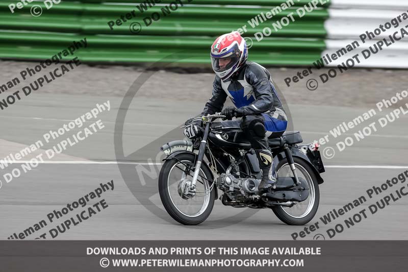 Vintage motorcycle club;eventdigitalimages;mallory park;mallory park trackday photographs;no limits trackdays;peter wileman photography;trackday digital images;trackday photos;vmcc festival 1000 bikes photographs